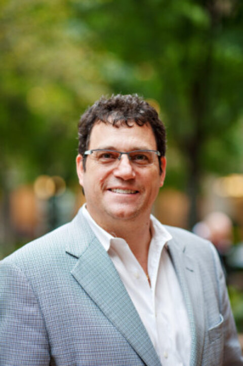 Portrait of Shimon Abouzaglo, Founder and President of the VSR Council